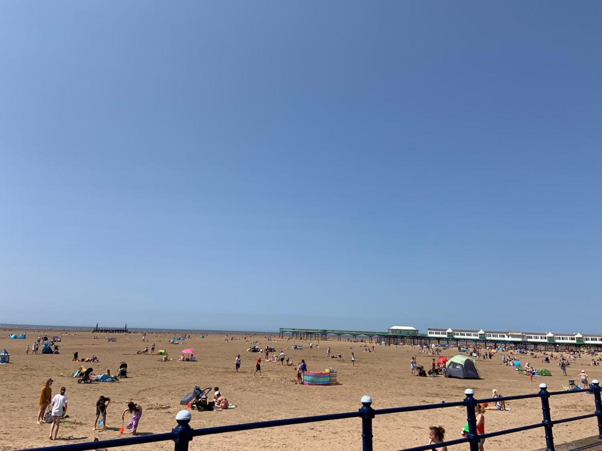 Beach View - Amazing Sea Views Lytham St Annes Bagian luar foto