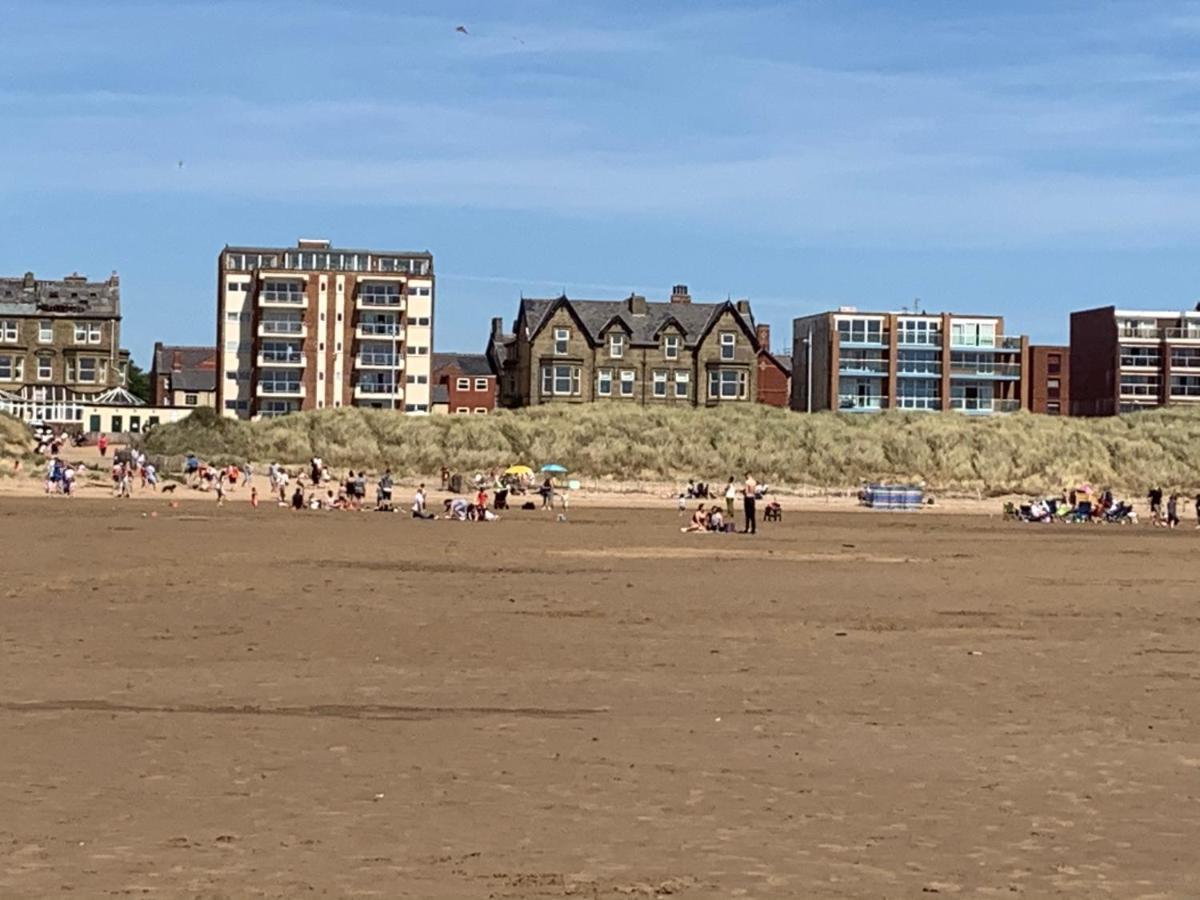 Beach View - Amazing Sea Views Lytham St Annes Bagian luar foto